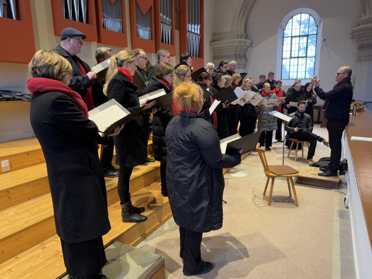 Unter der Leitung von Manfred Faig hat Incanto Corale ein Konzert unter dem Titel "Vom Trost zur Hoffnung" gestaltet.